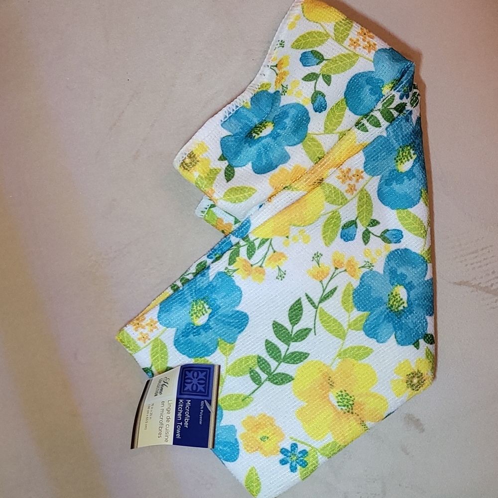 💚5/$20💚 Flower🏵 Pattern Microfiber Hand Towel